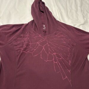 Mountain Hardwear Maroon Hoodie